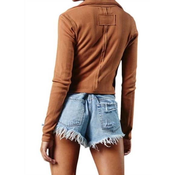 NEW BUCKETLIST twist front solid top in camel - Picture 3 of 3